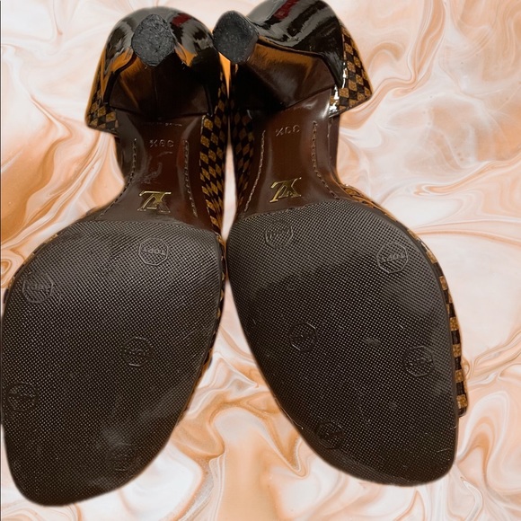 LV Damier patent Leather pumps - Picture 9 of 16